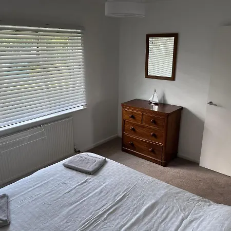 Spacious One Bed Apartment In A Quiet Leafy Close. Barnstaple Exterior photo