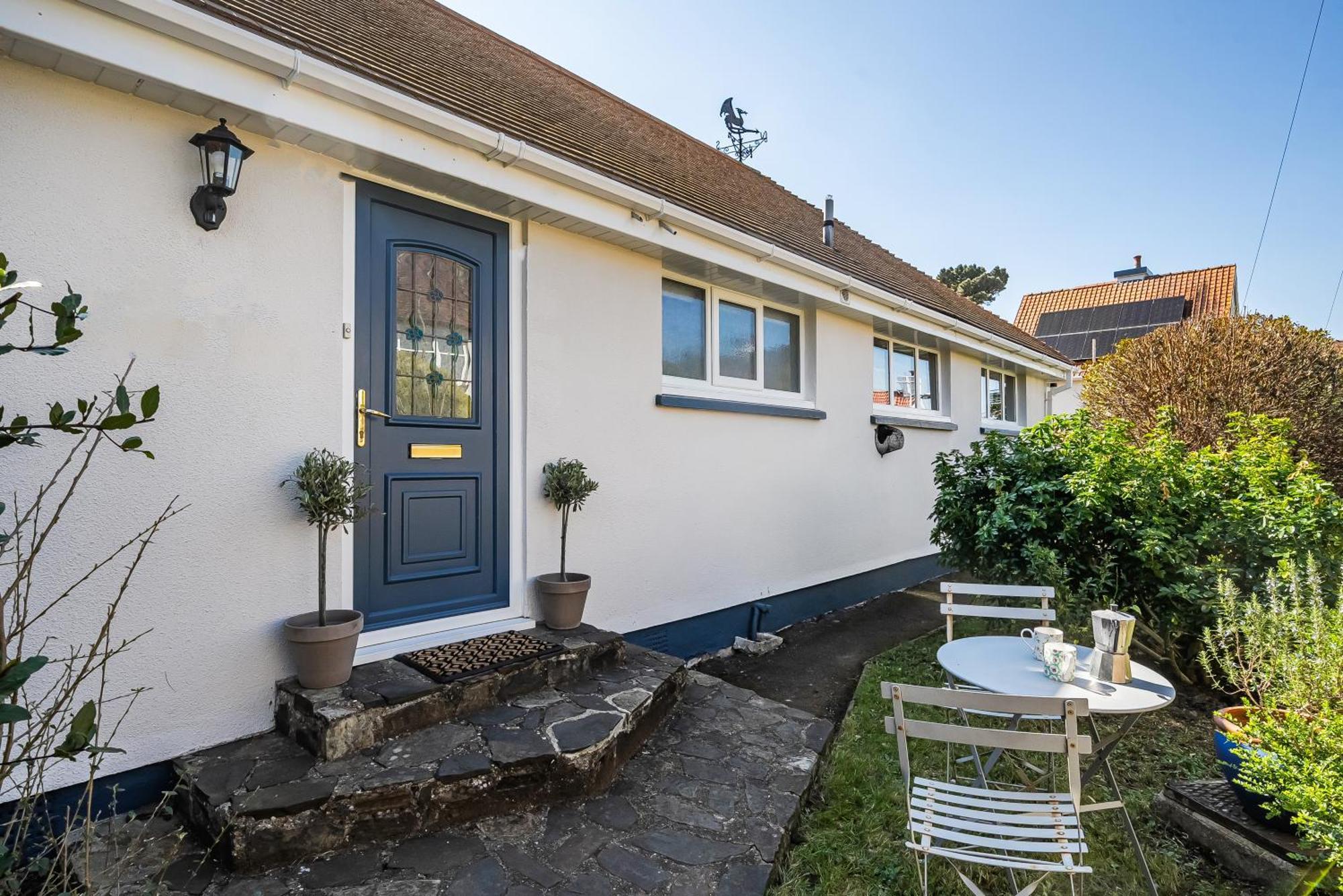 Apartment Spacious One Bed In A Quiet Leafy Close. Barnstaple