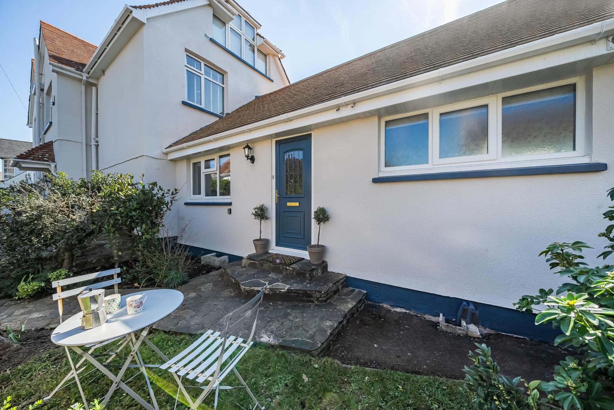 Spacious One Bed In A Quiet Leafy Close. Barnstaple